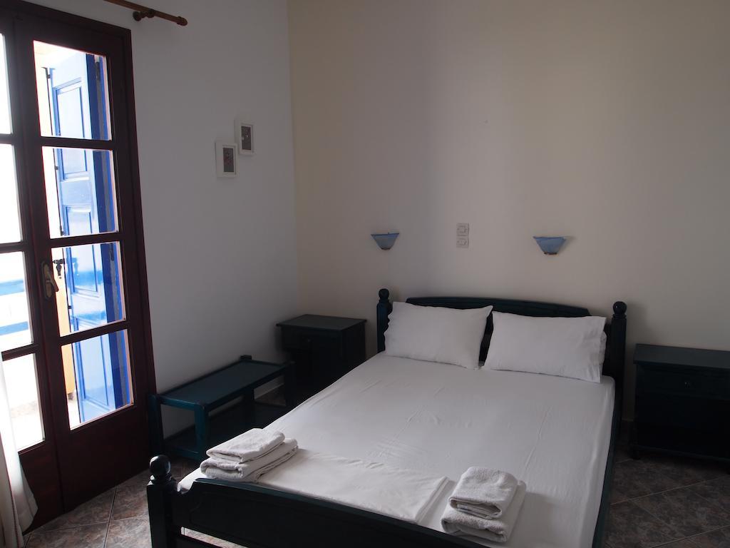 To Petrino Hotel Koufonisia Phòng bức ảnh